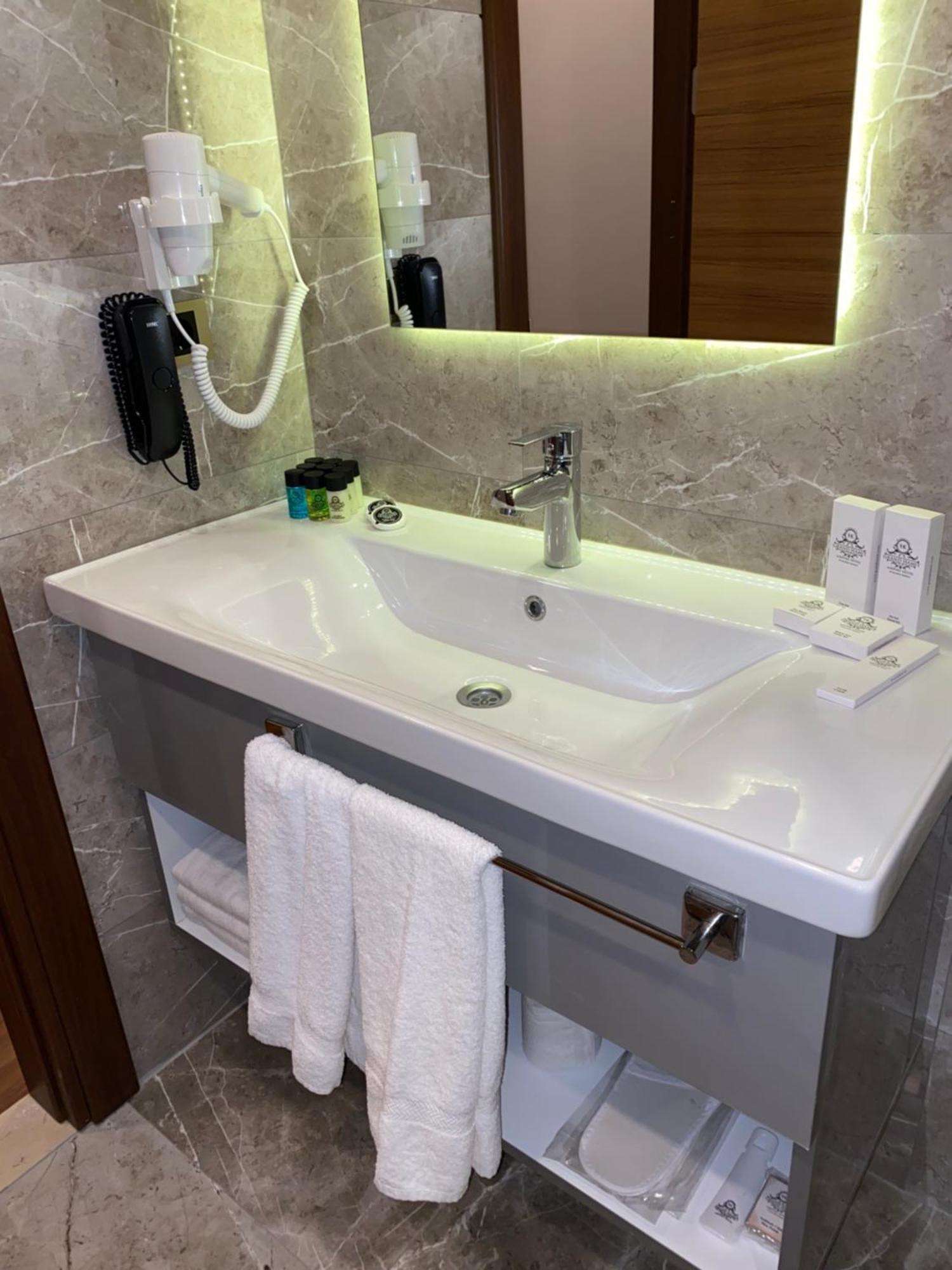 Grand Hamit By Karadayi Airport Hotel Arnavutkoy Exteriör bild